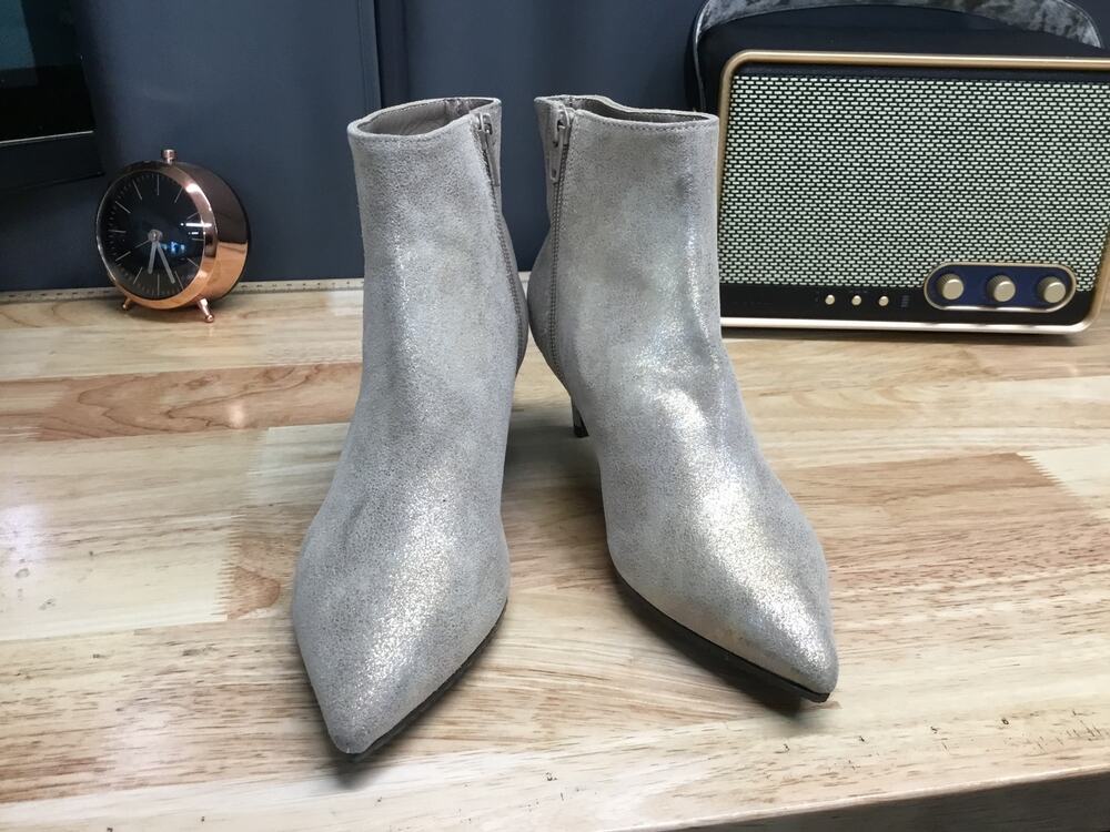Cordani Vera Pelle Bootie Womens US 6 Gray Glitter Pointed Toe Ankle Kitten Heel